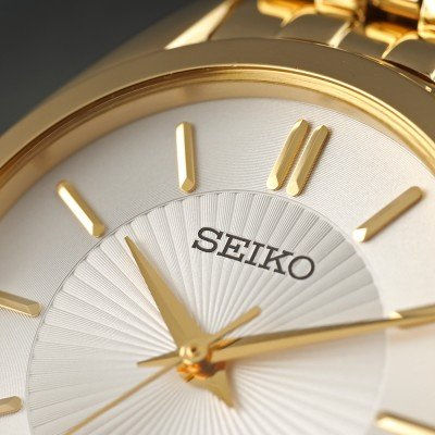 Thumbnail: SUR538P1 Seiko Classic dames horloge goudkleurig