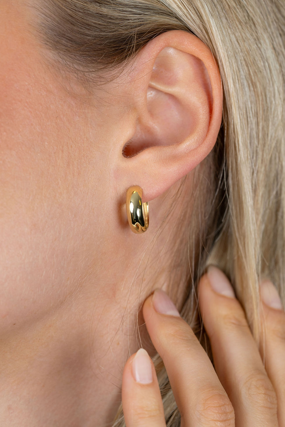 ZIO2792G ZINZI goldplated zilveren oorringen met brede ronde buis 5mm