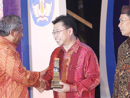 Anugerah Peduli Pendidikan 2014: Apresiasi YPSIM dari Kementerian Pendidikan dan Kebudayaan