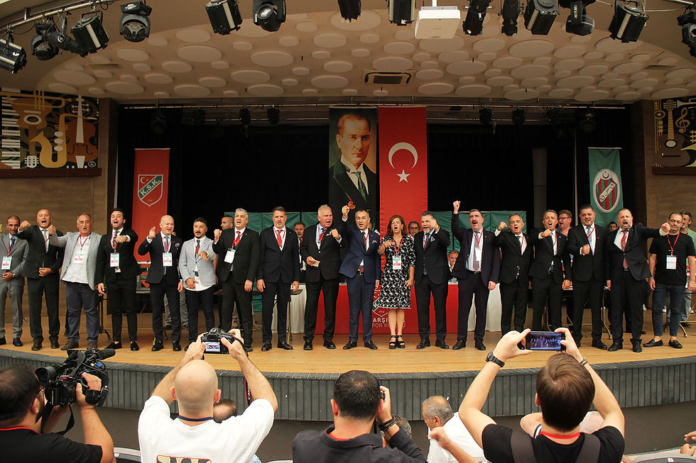 Karşıyaka'nın Yeni Başkanı Azat Yeşil Oldu