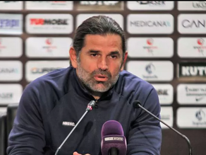 İbrahim Üzülmez: ''Zirveler Kolay Değildir''