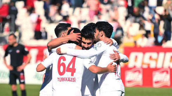 Karaman Çıkışa Geçti! Karaman FK - Diyarbekirspor: 2-0