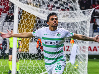 Bursaspor, Mücahit Can Akçay'ı Renklerine Bağladı
