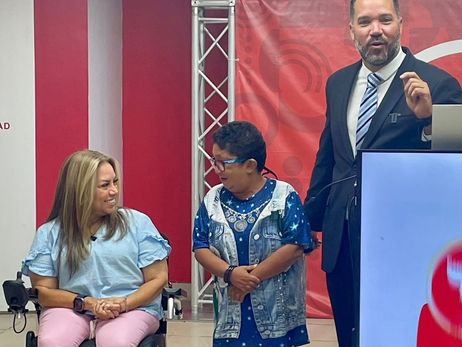 A crear la Universidad de Posibilidades en Guaynabo personas con diversidad funcional.