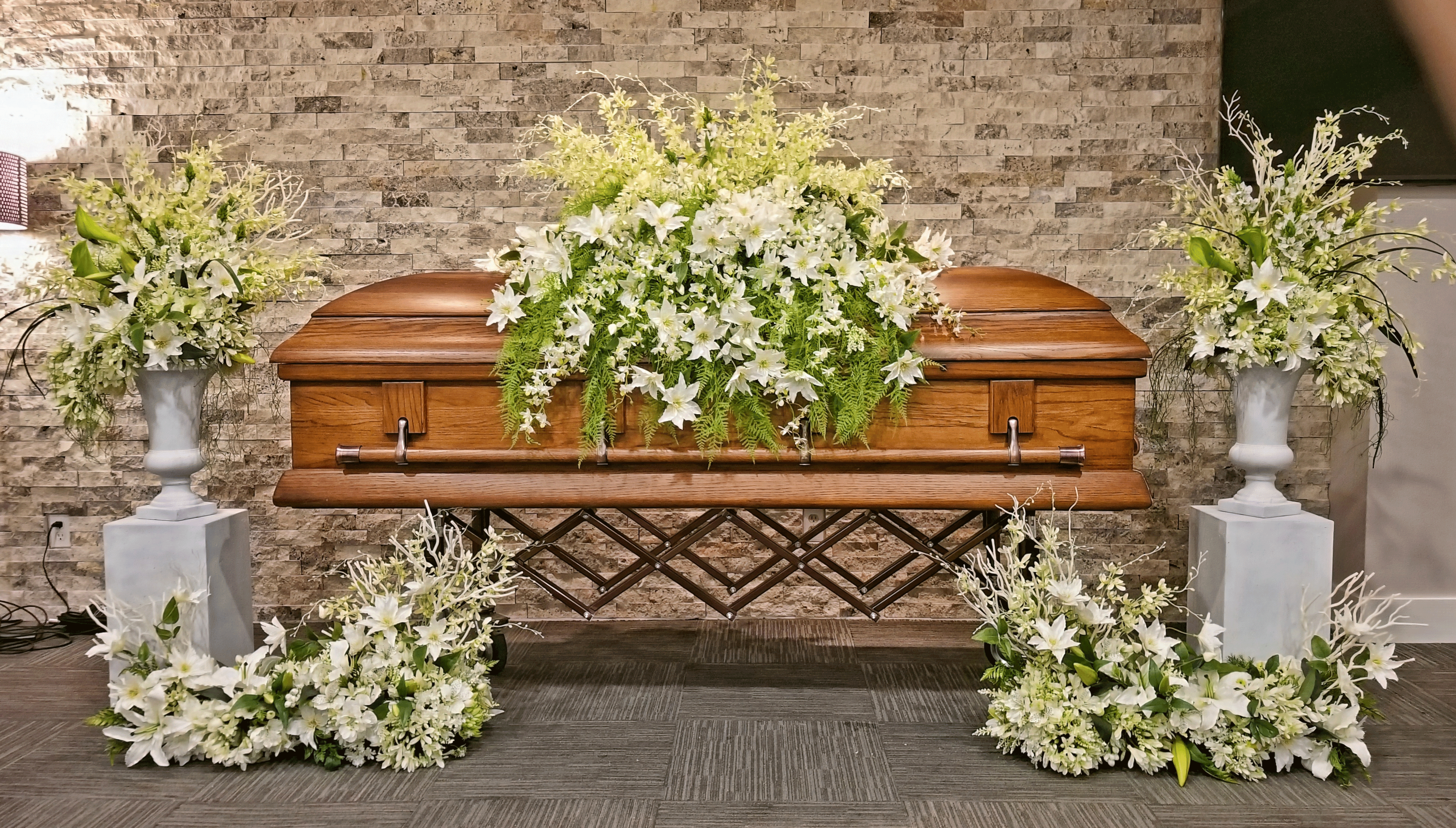 Flower arrangements and casket spray