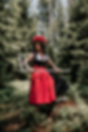 nestle_startseite_messkluppe_frau_wald.png