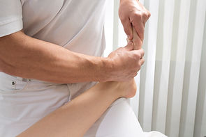 Physiotopia AG Fussbehandlung Traktion.jpg