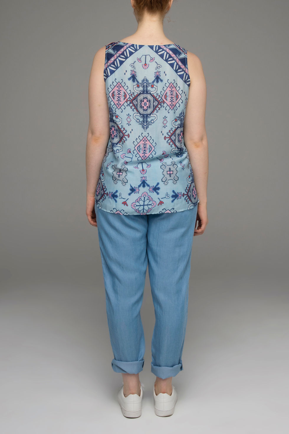 Thumbnail: Blue Poeny "Plunge" V-neck sleeveless top in "BluePoeny" print back view