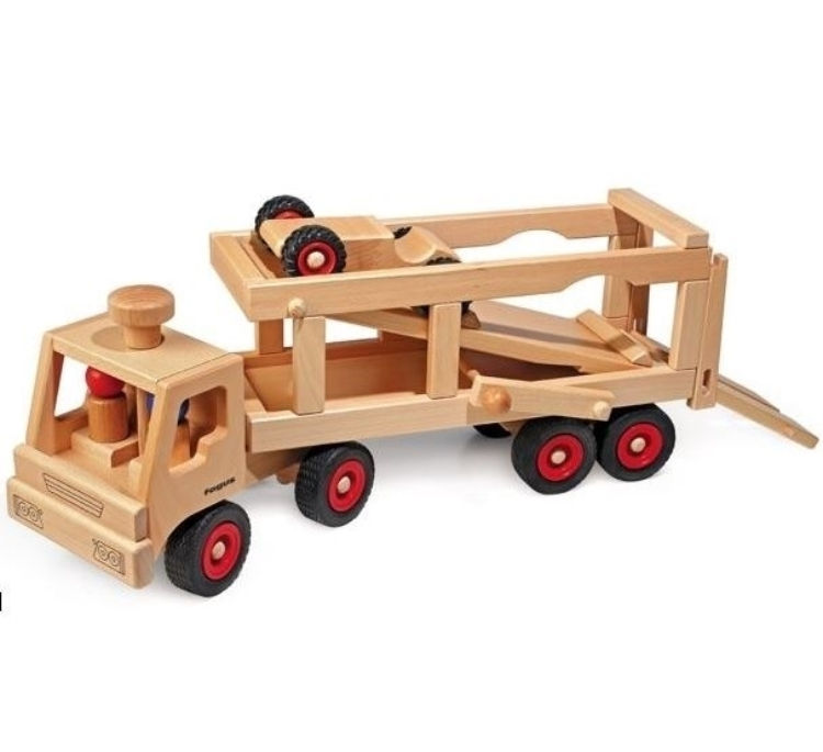 Fagus houten bestuurbare autotransporter van 45 cm met Speedy-auto en twee poppetjes