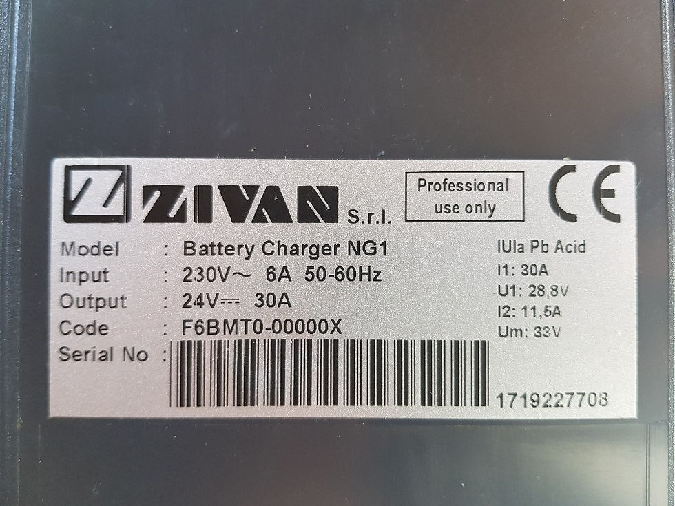 Miniature : Chargeur de batterie ZIVAN Modèle NG1 220 Volts - 24 volts DC