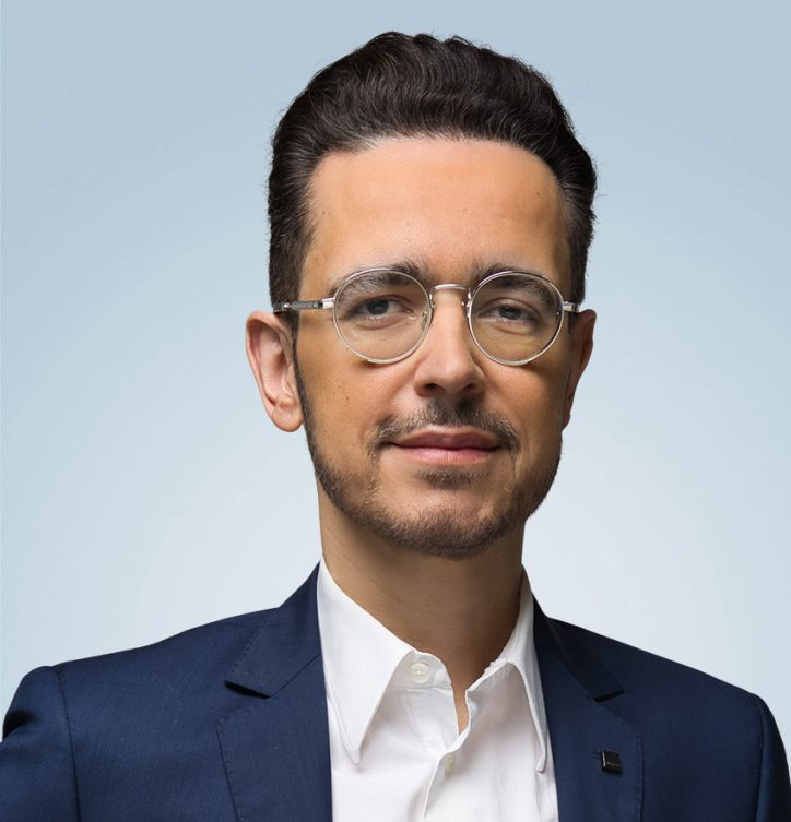 dmba-profiles-tourajtastegar_edited.jpg