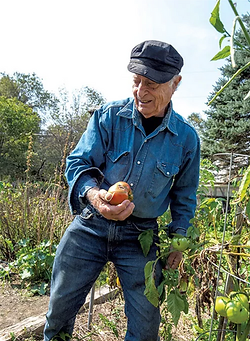 Tom (banjo) Azarian.png