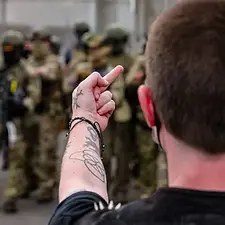 ice-demonstrationen-aktivisten-haftstrafen-meinung.webp