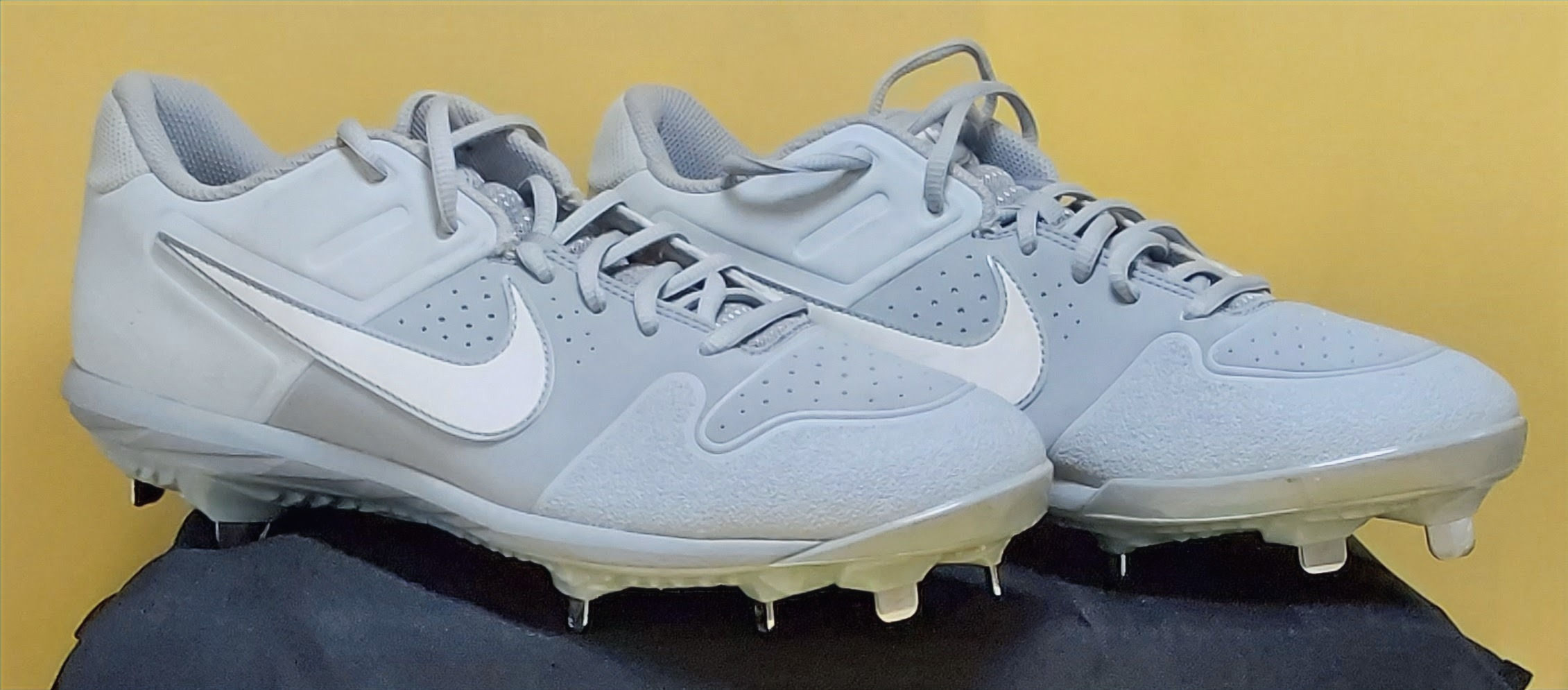 Nike Alpha Huarache Elite 2 Metal Cleats {S0010}