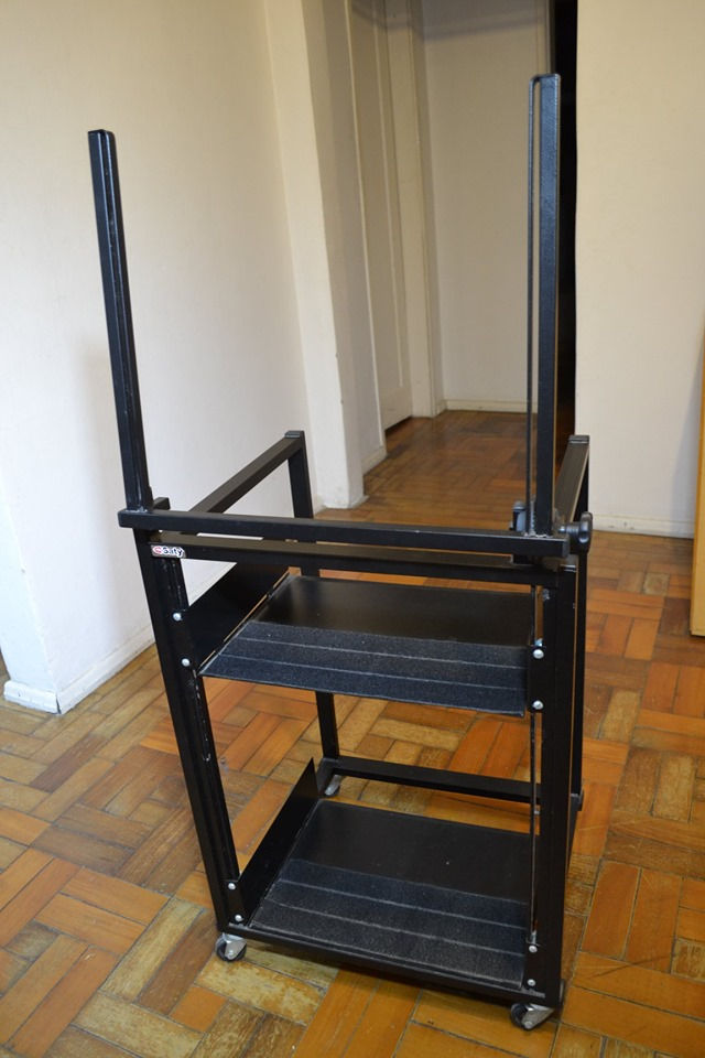 Audio Rack 19" + 2 bandejas R$ 200