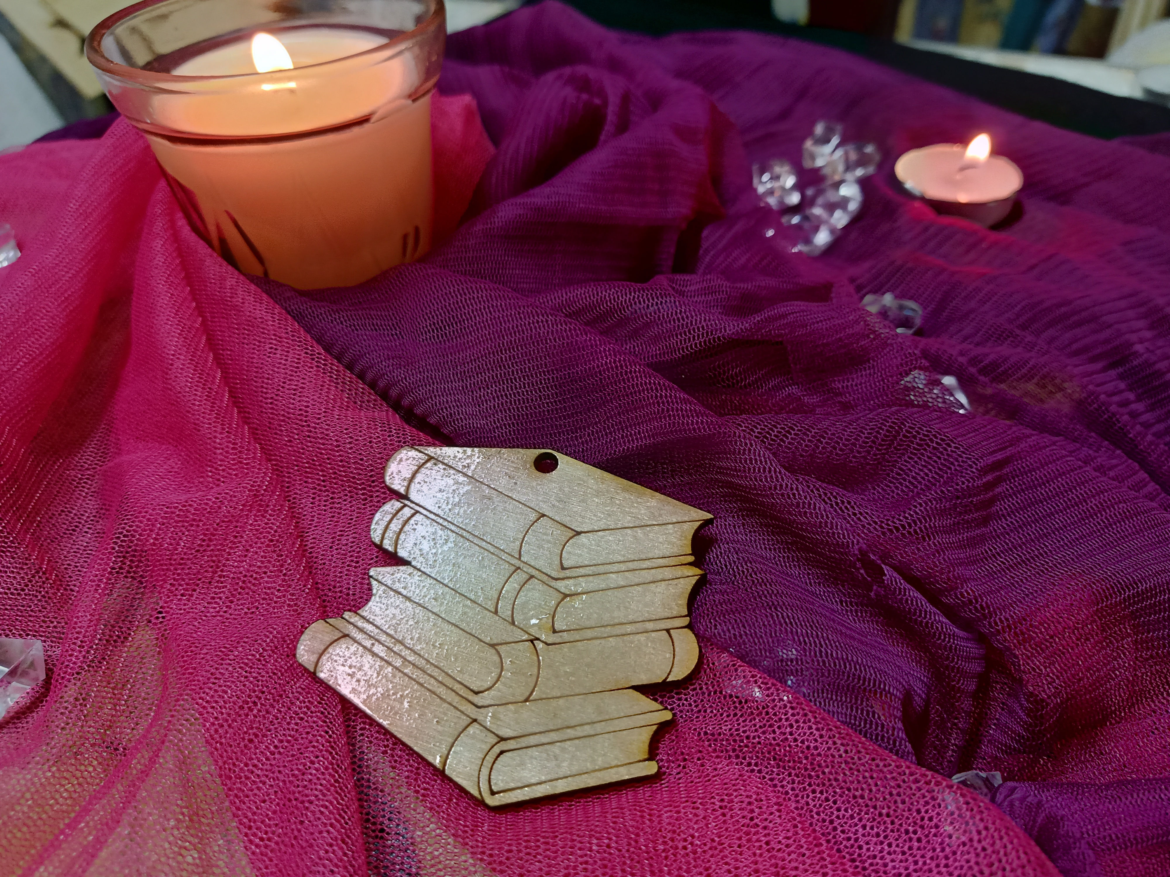 Shaped Wood Bookmark ( Books  )