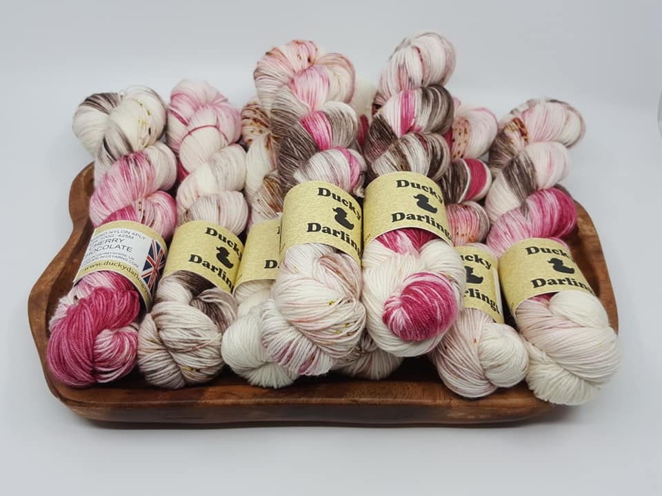 Ducky Darlings手染線Socks_Cherry Chocolate