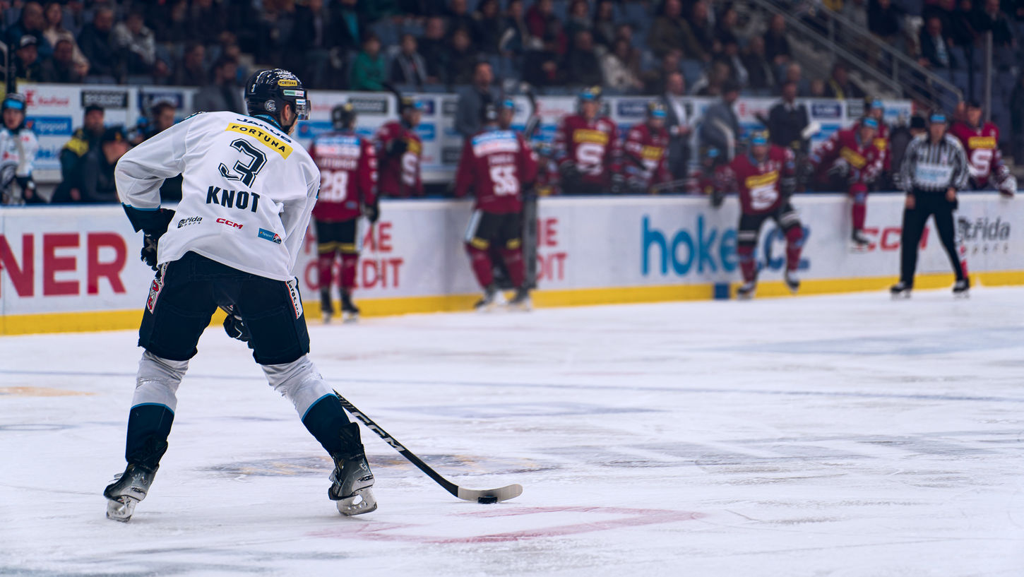 Fotografie z hokejového zápasu konaného 12.1.2024 v Home Credit Areně v Liberci mezi týmy HC Bílí Tygři Liberec & HC Sparta Praha.