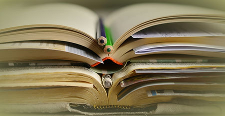 books-2158773_1280.jpg