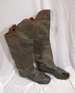 Captain Black Hawk Putnam boots