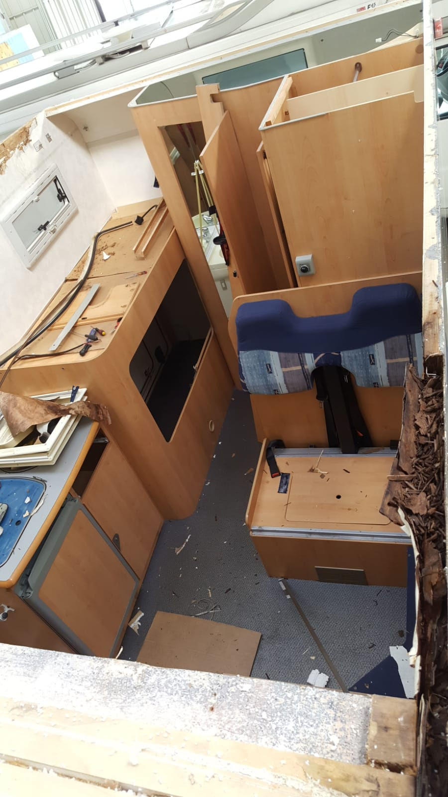 Camper infiltrato alto