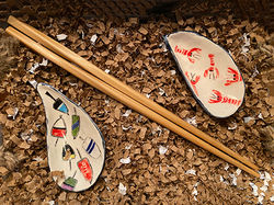 Shell Dishes with Chop Sticks2