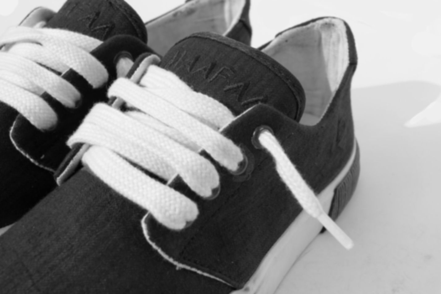 Black Hemp Sneakers