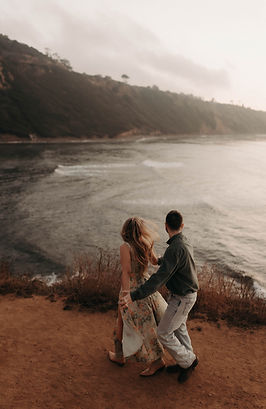Cliffside Couples Session. Pregnancy Announcement Photoshoot