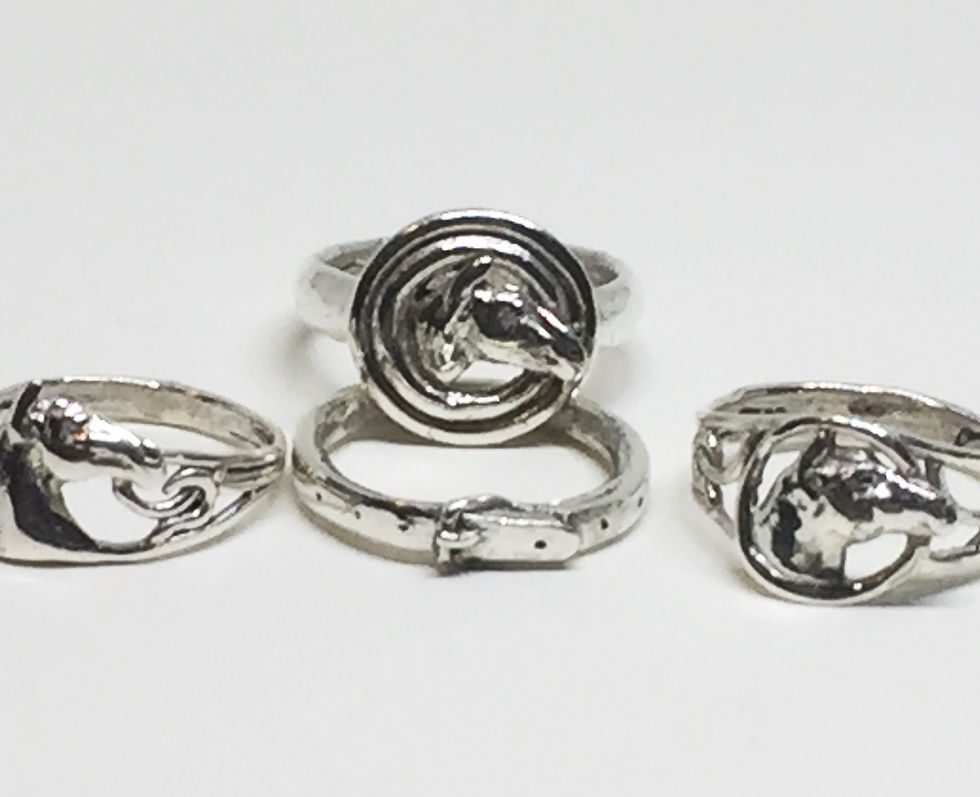 Thumbnail: Cycle Back Horse Ring 