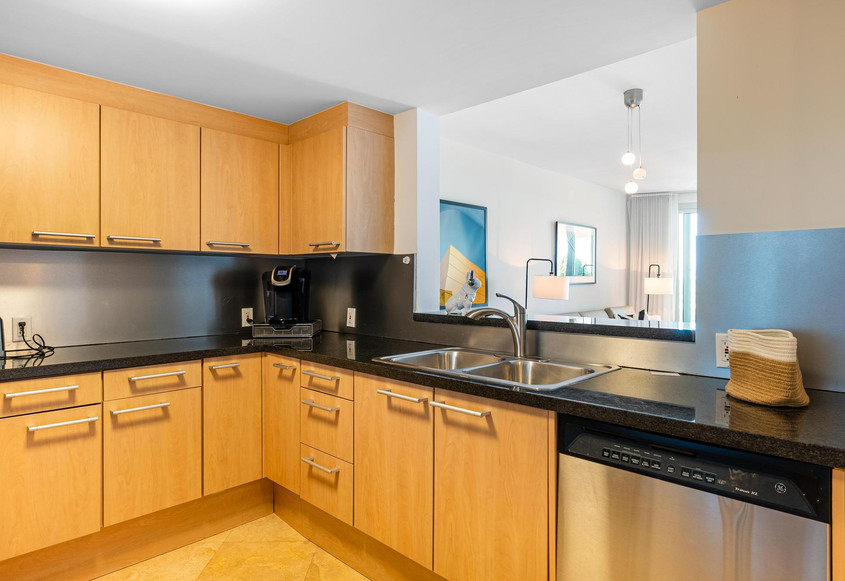 226 Ocean Dr APT 4C, Miami Beach, FL 33139-9.jpg