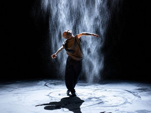 The Creative Intensive programme with Russell Maliphant Dance Company