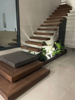 Escalier suspendu (Lumbin)