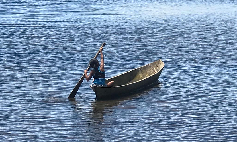 Yamite heading home in her cayuco