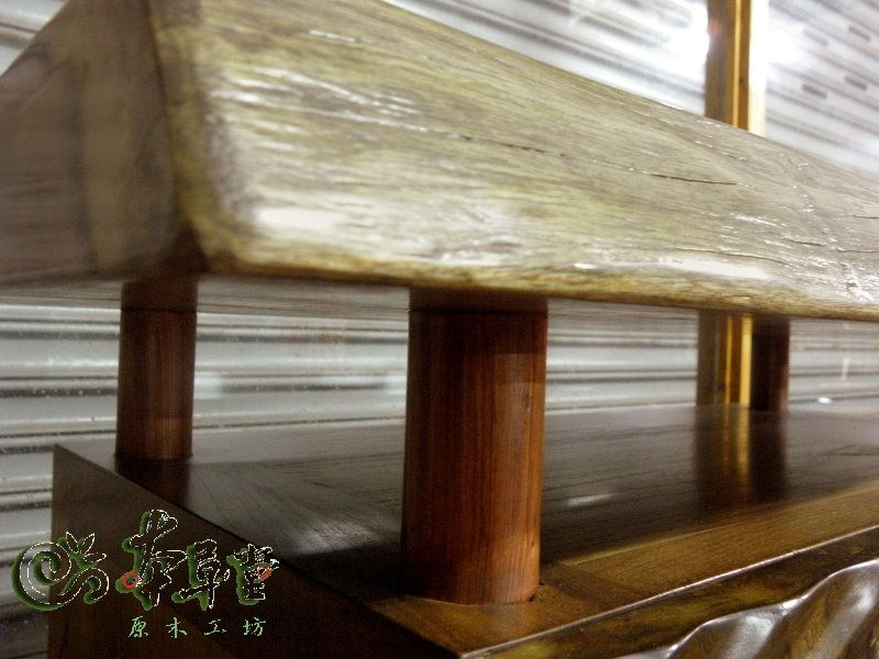 Thumbnail: FE-0009 花梨水波紋鞋櫃