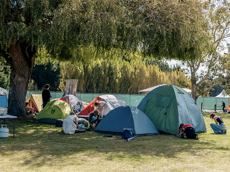 Camping.gif