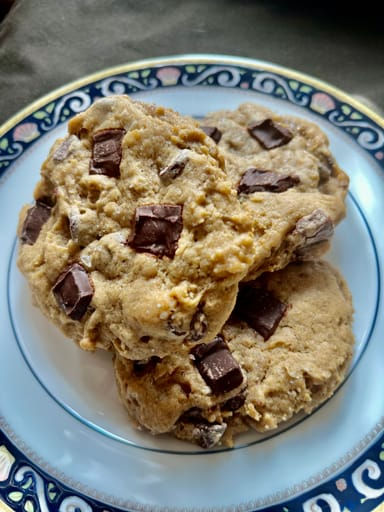GK Chocolate Chip Cookie with Walnut and Rye