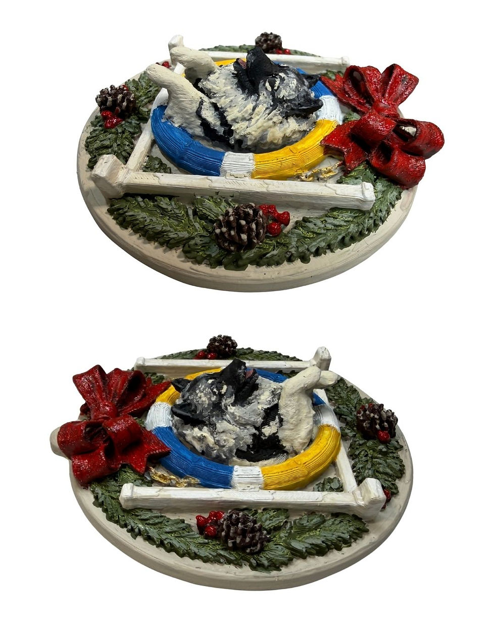 Thumbnail: Keeshond Christmas Ornament - Agilty Wreath