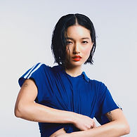 Chloe-Qisha-Modern-Romance-01__lillieeiger_Crop-1040x1040.jpg