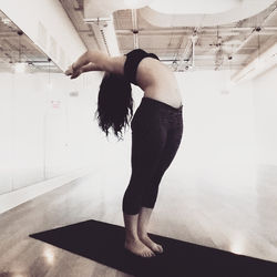 Hasta Uttanasana