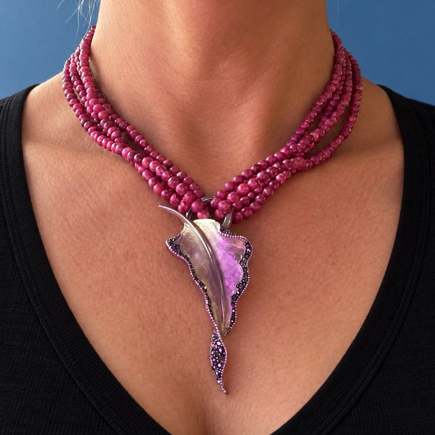 Thumbnail: pink jasper string short