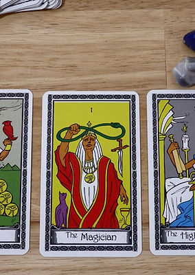 tarot-2469672_1280.jpg