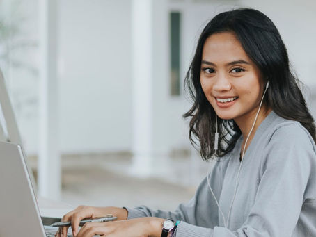 Logra el empleo soñado: actualiza tu hoja de vida con estas tendencias en diseño y contenido