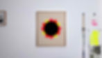 "Black Hole Sun" in Neon und Schwarz auf natürlichem Baumwollgewebe