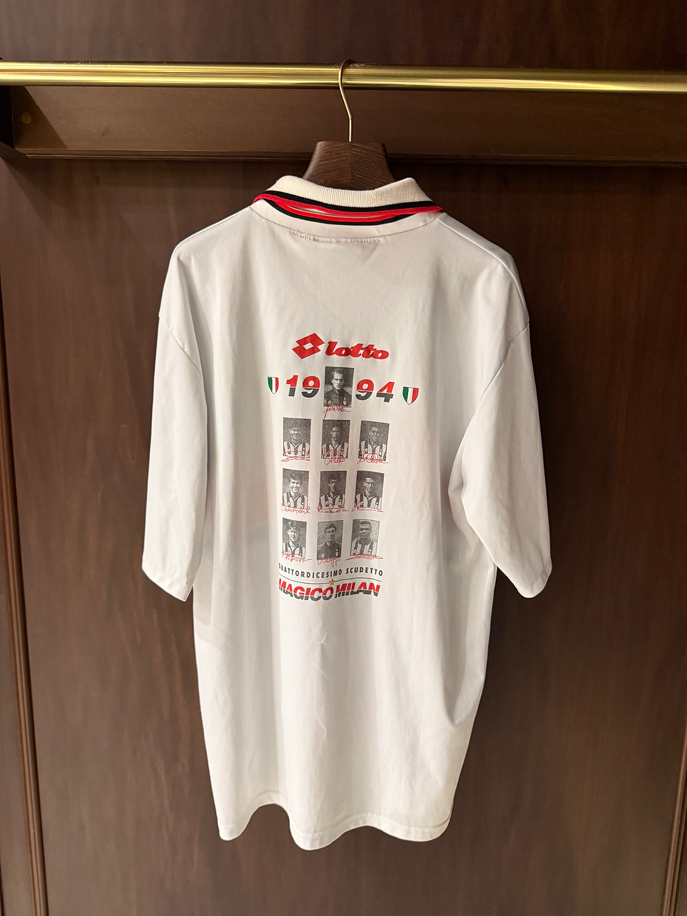 Miniatura: Vintage Archive 1993-1994 Milan Quattordicesimo Scudetto Lotto Soccer Jersey