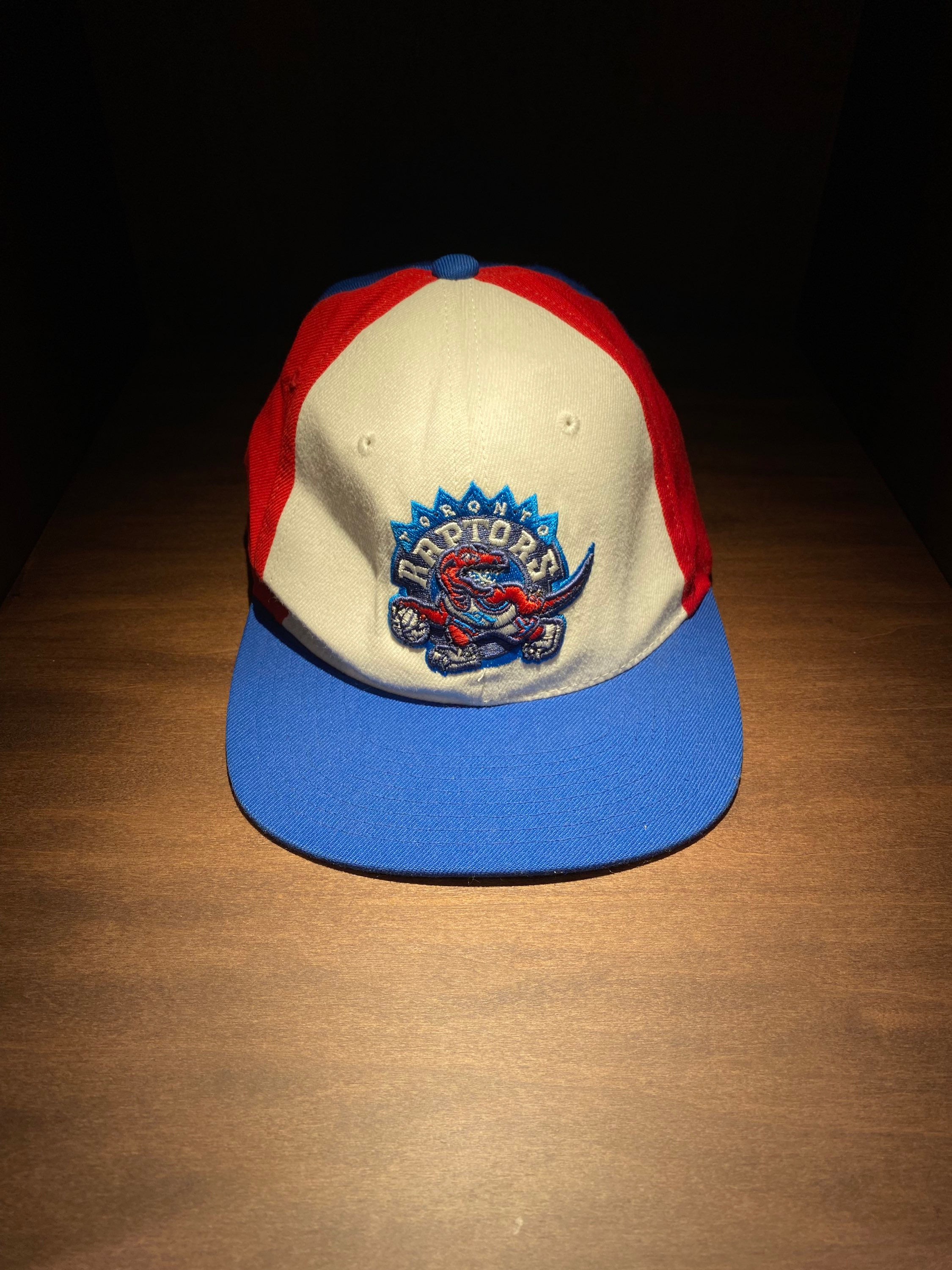 Vintage Ultra Rare Toronto Raptors NBA Mitchell e Ness Cap
