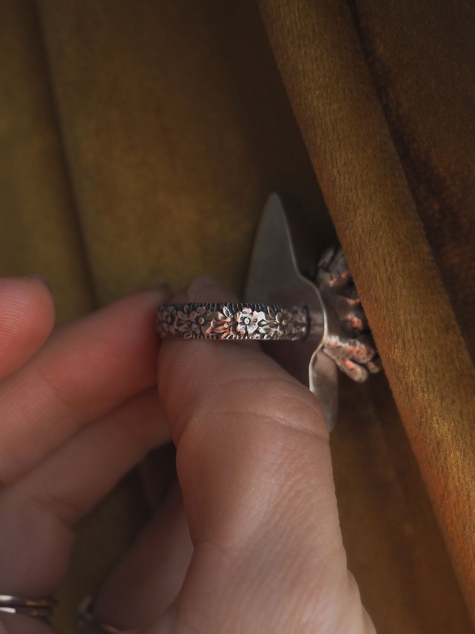 Thumbnail: Scolecite Ring