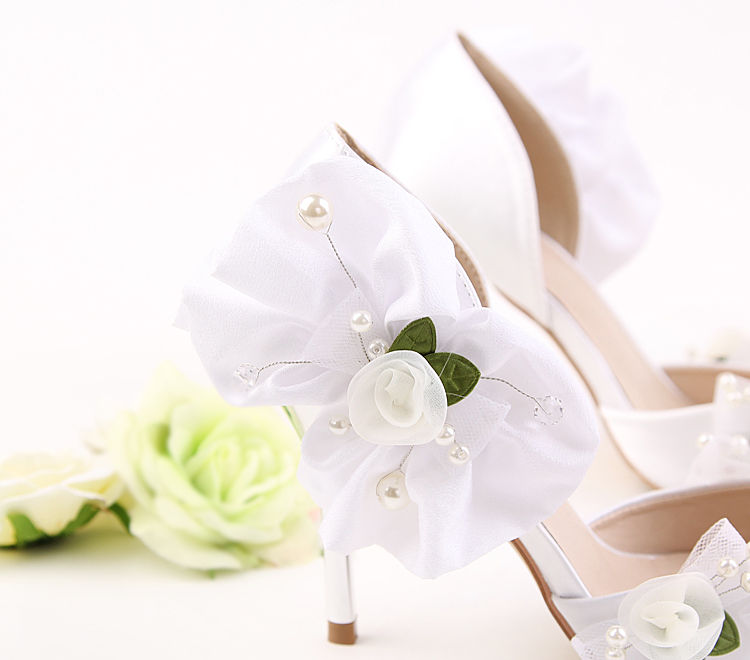 Miniatura: Svadobné lodičky s perličkami a kvetmi