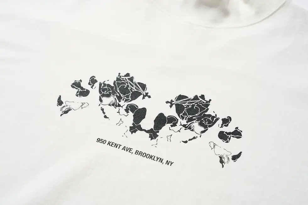 Thumbnail: Flower Embroidered T-shirt (Off-White)