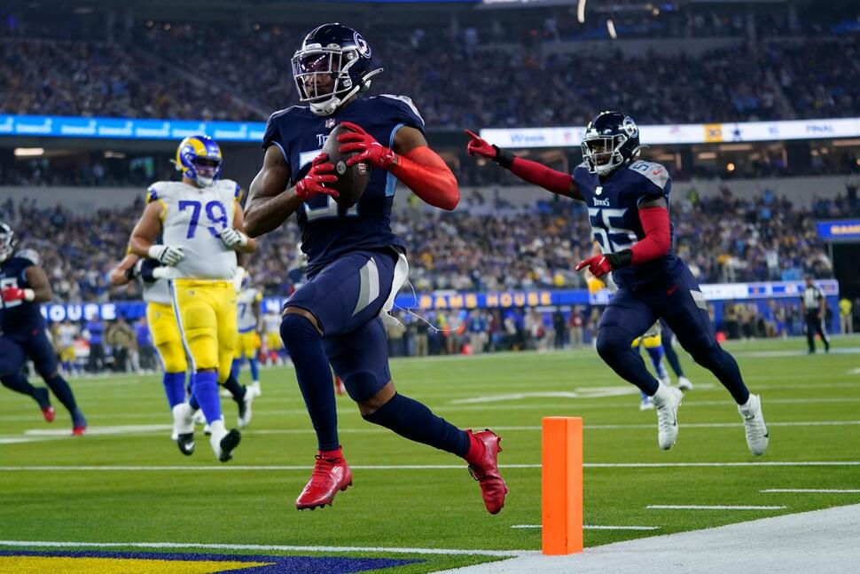 NFL Semana 9:  Los Titans con defensiva e intercepciones, vencieron 28-16 a los Rams en LA 