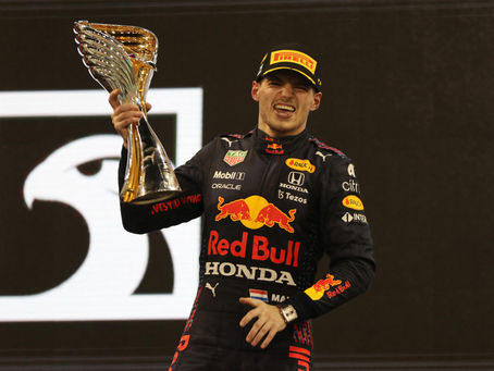 Fórmula 1: Verstappen ganó el título, al rebasar a Hamilton en la última vuelta
